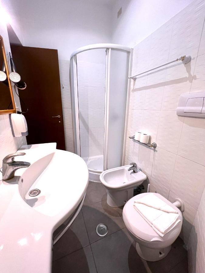 Booking Inn Settembre 95 Rom Exteriör bild