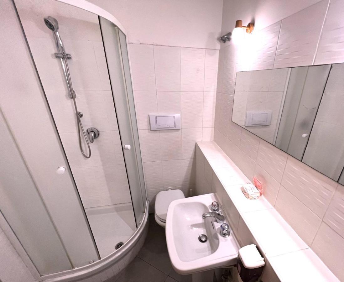 Booking Inn Settembre 95 Rom Exteriör bild