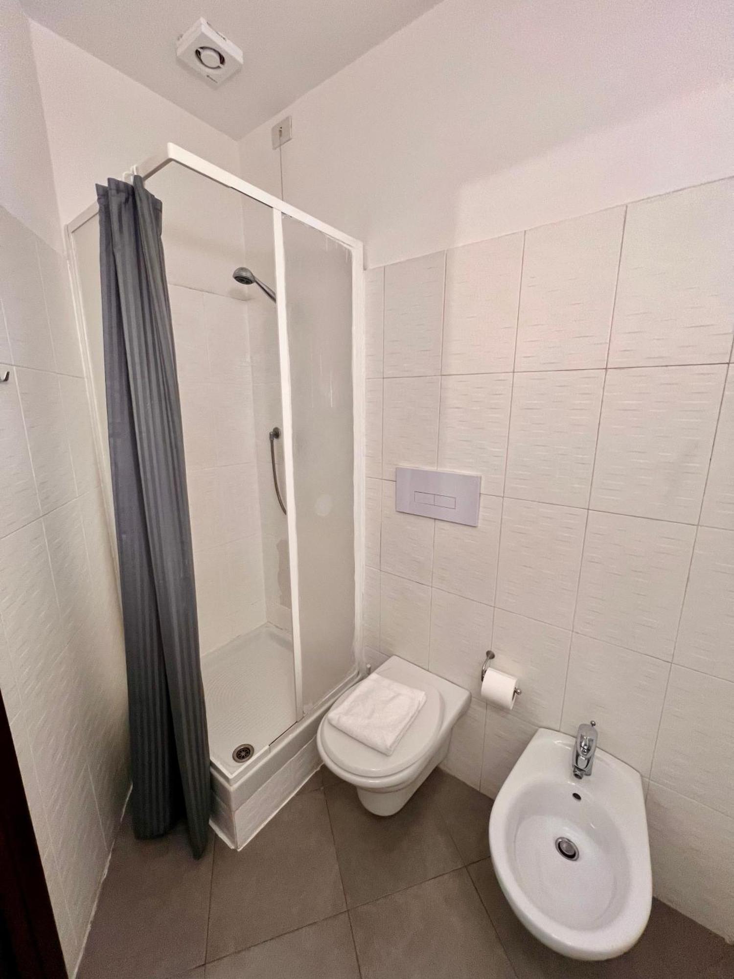 Booking Inn Settembre 95 Rom Exteriör bild